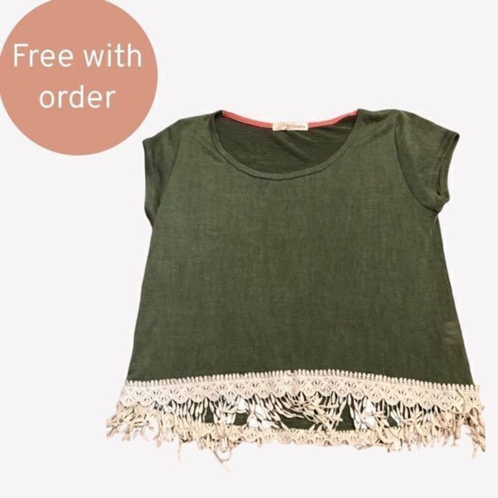 FREE Rewind Scoop Neck Short Sleeve Boxy Loose-Fit Crochet Fringe Trim Top Small